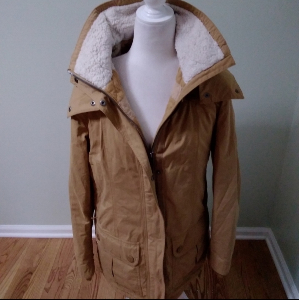 Cabelas hooded jacket